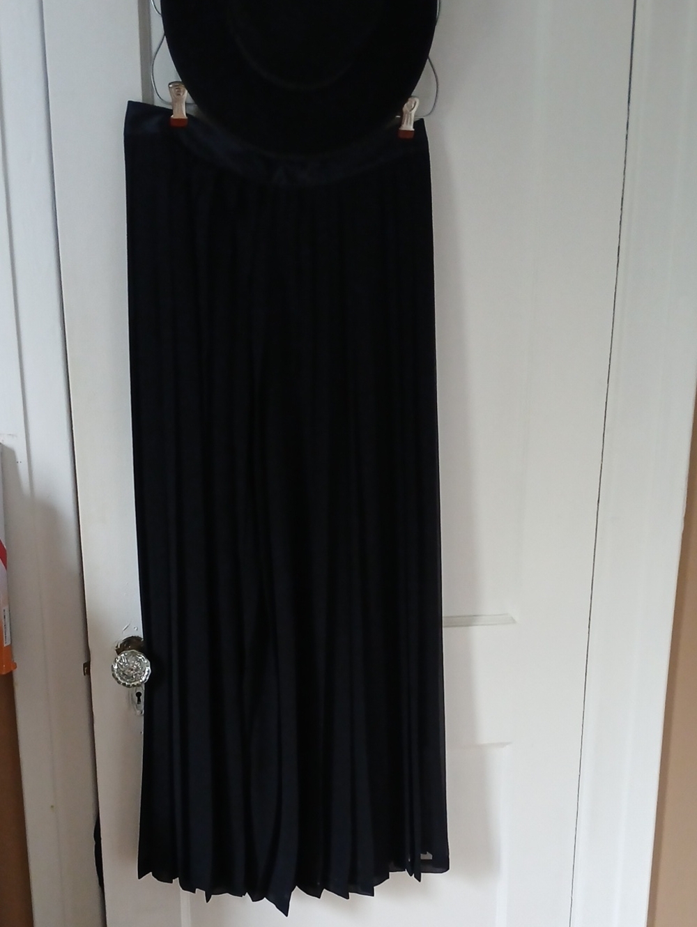 Alfred Sung Black Pleated Midi Sheer Skirt Size 12